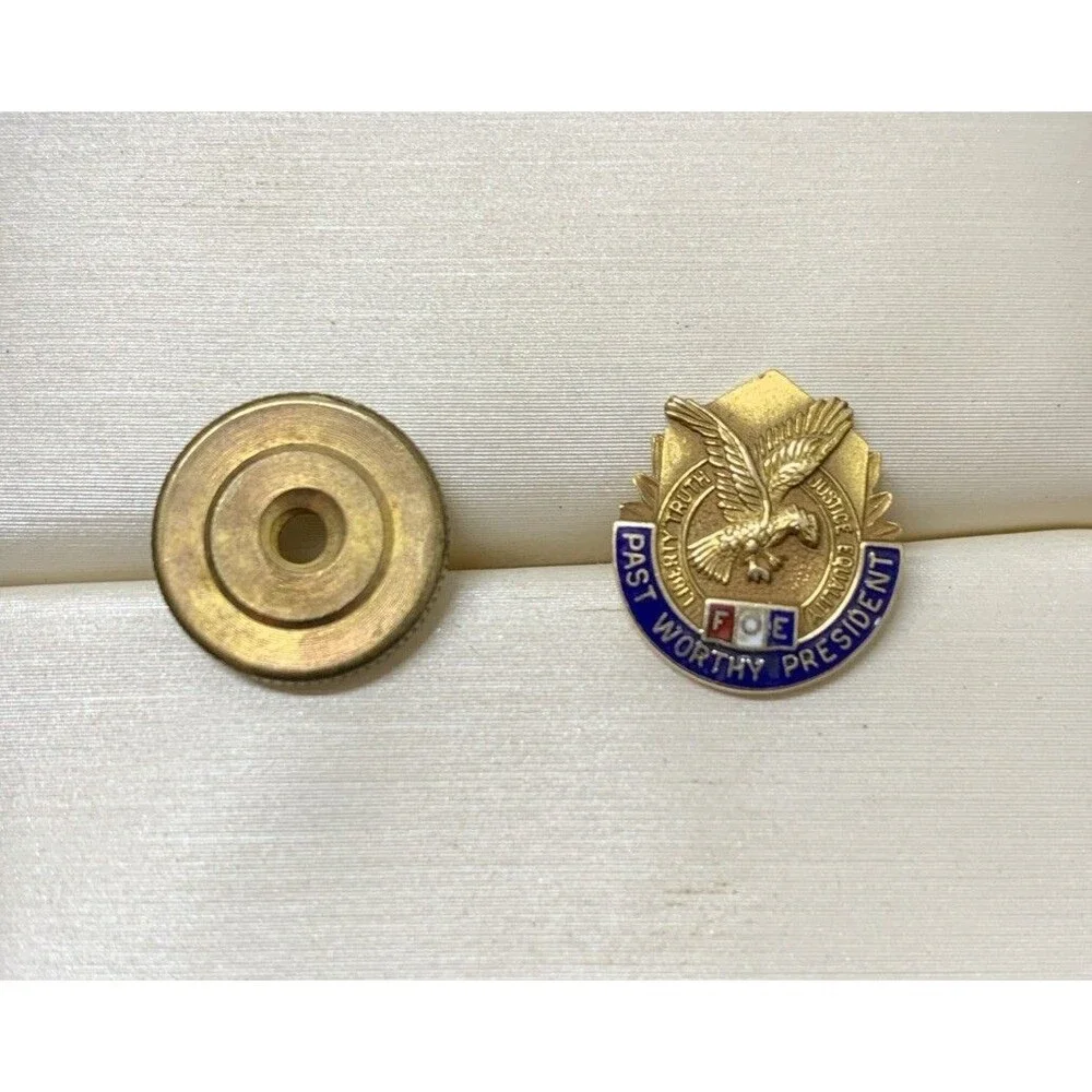 FOE Fraternal Order Of Eagles Past Worthy President 10K Gold Screw Pin